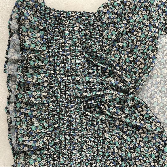 Forever 21 Blue Floral Smocked Cropped Top - Picture 5 of 8